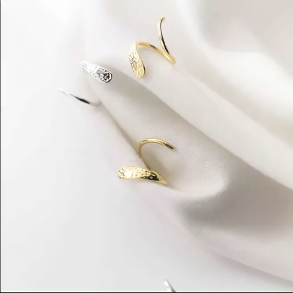 MINIMALIST DAINTY GOLD PLATED S925 CUFF EARRINGS - Picture 2 of 4